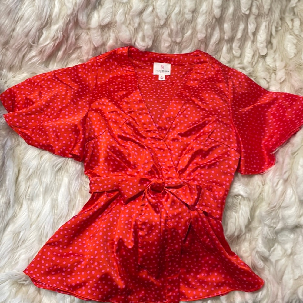 (Not for Sale) Julie Brown NWOT V neck fitted blouse size 6